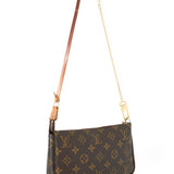 LOUIS VUITTON POCHETTE