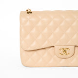 Chanel Beige Quiltat Läder Jumbo Classic Double Flap Bag