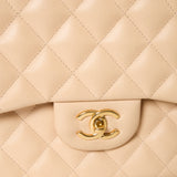 Chanel Beige Quiltat Läder Jumbo Classic Double Flap Bag