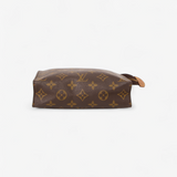 LOUIS VUITTON POCHE TOILETTE 19