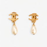 CHANEL PEARL CLIP ON