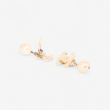 CHANEL CC PEARL CLIPS